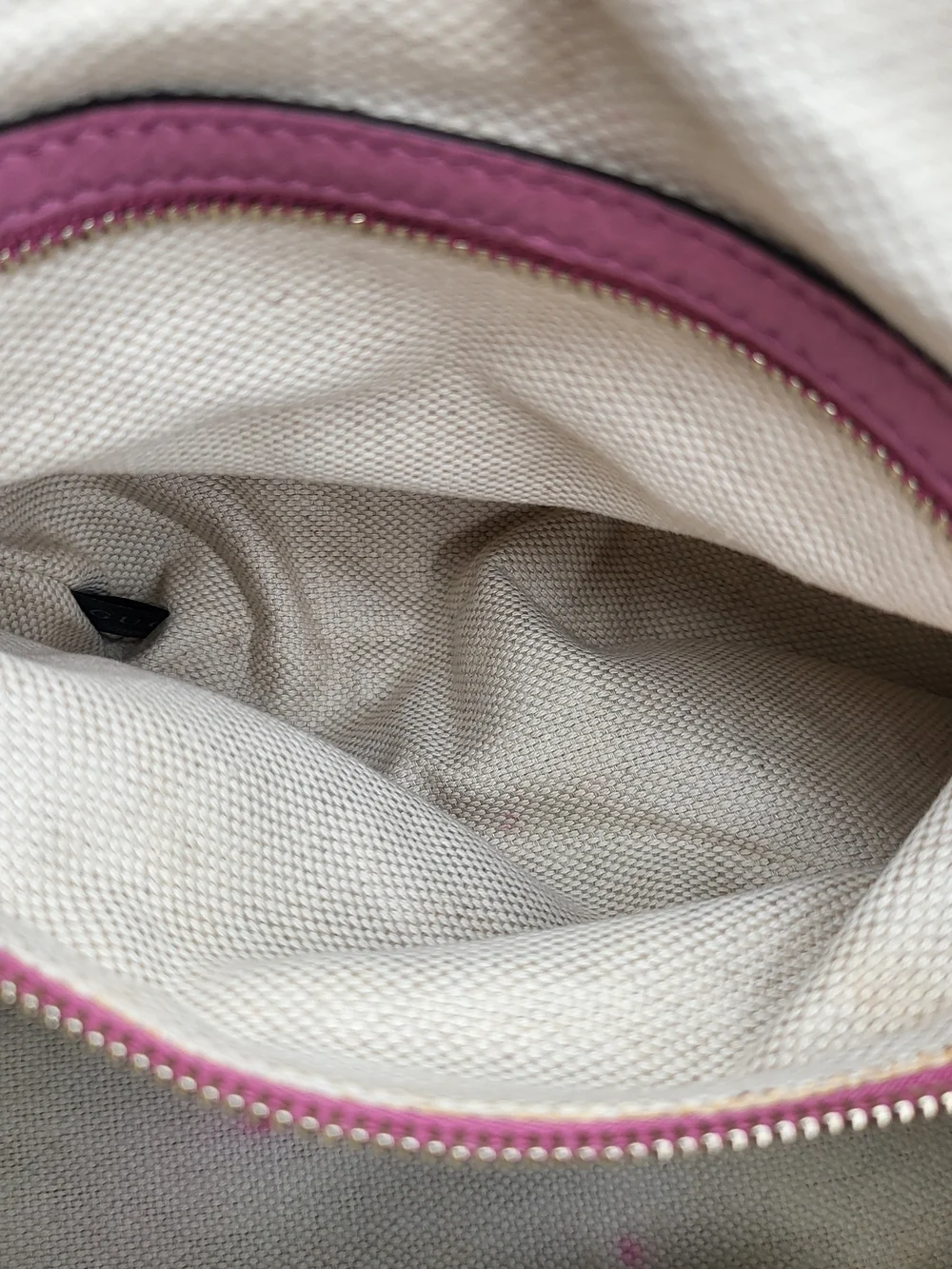 Gucci Soho Interlocking GG Boston 30 Pebbled Calfskin Satchel..Auth, w/COA.